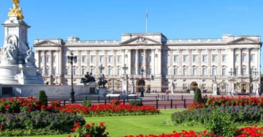 London: Buckingham Palace and Royal London Walking Tour - Overview and Pricing