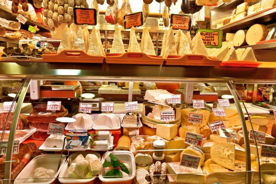Lucca Market Tour & Authentic Aperitivo at a Locals Home - Highlights of the Tour