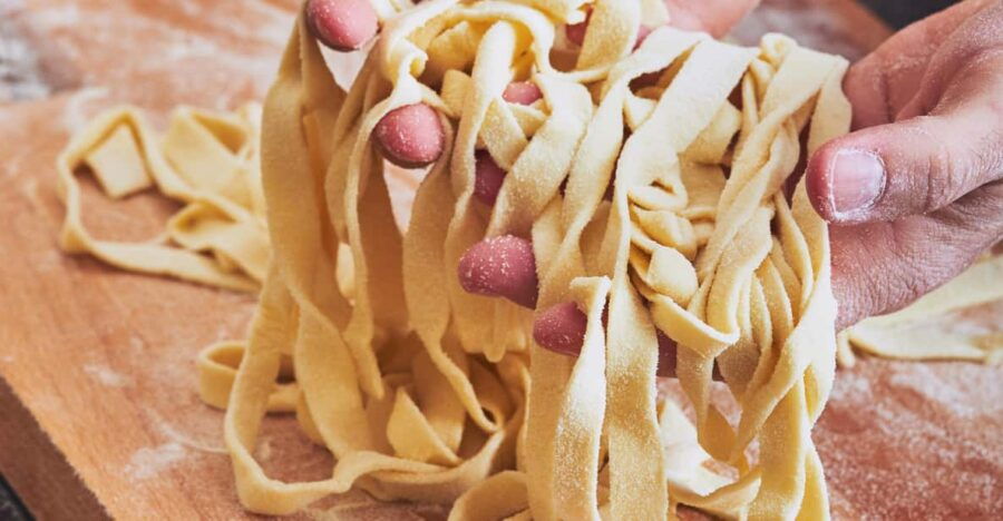 Lucca: Private Home-made Pasta Cooking Class