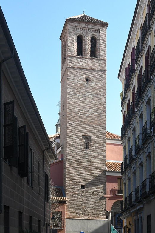 Madrid: Hidden Gems and Secrets Small Group Walking Tour