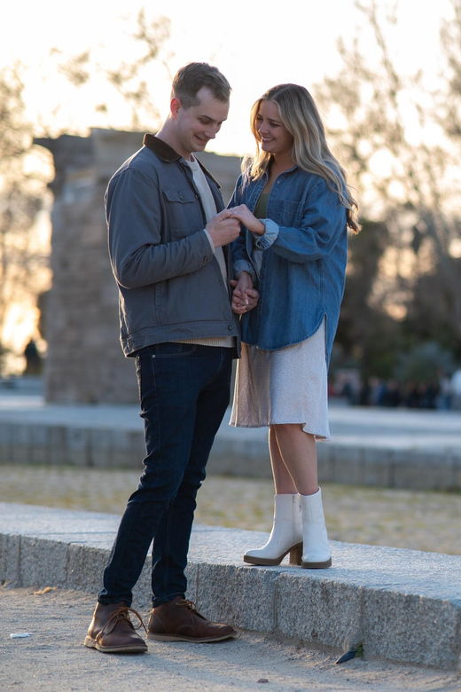 Madrid: Private Photoshoot With a Professional Photographer