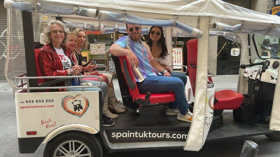 Madrid: Private Tuk Tuk City Tour