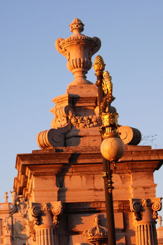 Madrid: Royal Palace Spanish Guided Tour