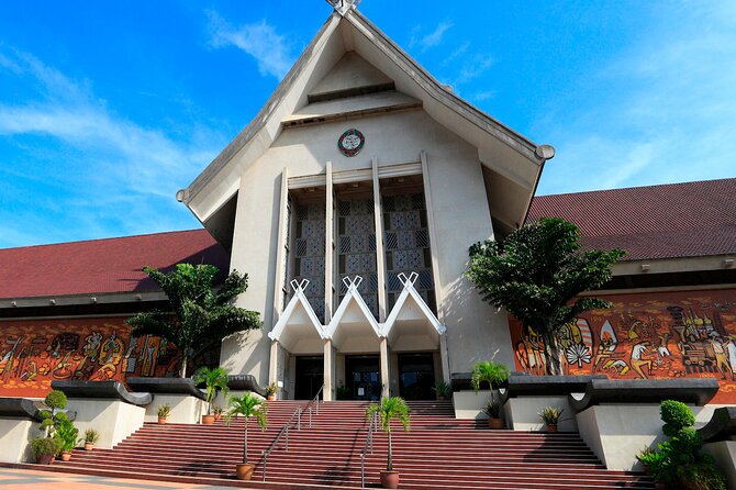 Malaysia National Museum With Kuala Lumpur City Famous Landmarks - Tour Highlights