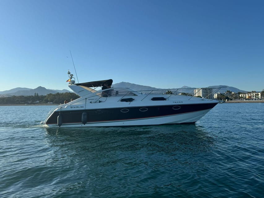 Marbella: Half Day Excursion on Luxury Yachts