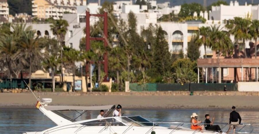 Marbella: Puerto Banús 2-Hour Dolphin Watching Cruise - Activity Overview