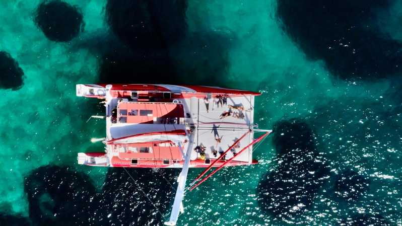 Marseille: Calanques Sailing Catamaran Cruise With Swimming