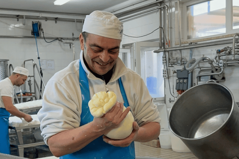 Martina Franca: Mozzarella and Bread Workshop Farmstead Tour
