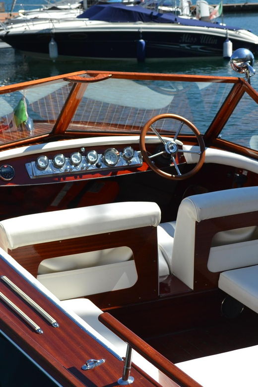 Menaggio: Villas of Central Lake Como Private Boat Tour - Overview of the Tour