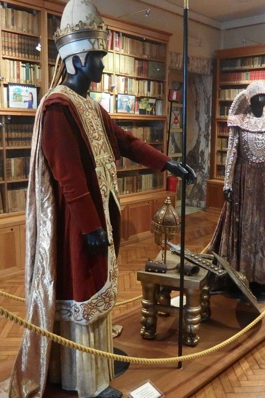 Milan: Guided Private Tour at the Heart of Milan & La Scala