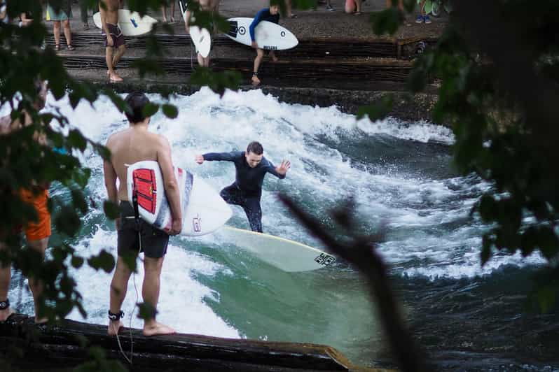 Munich: Adventurous Bachelor Party Surf Experience – Munich