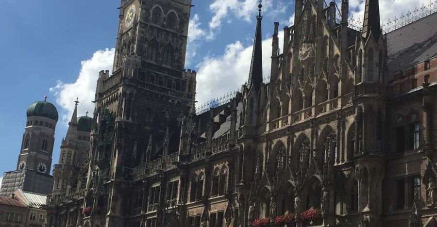 Munich: City Highlights and Beer Garden Walking Tour