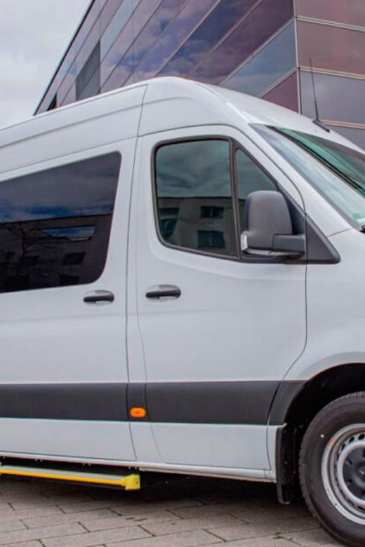 Munich: XXL Airport Transfer for Groups and Bulky Luggage - Service Overview