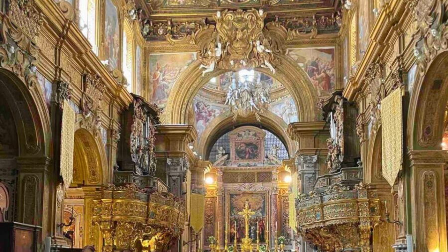 Naples: Blood and Passion – A Self-Guided Audio Tour