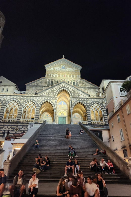 Night Lights Tour: Exploring the Amalfi Coast by Vespa