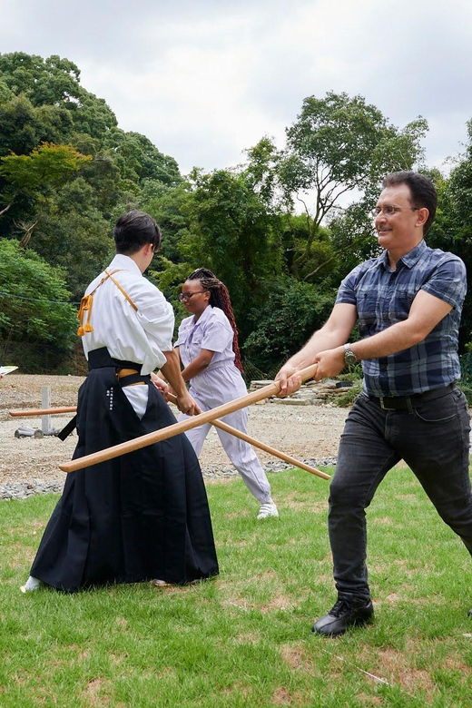 Osaka: Swordsmanship Guided Tour – Trained by a Grandmaster