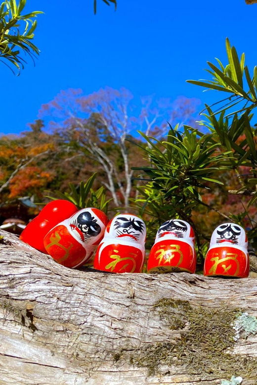 Osakas Secret Adventures: Daruma Magic and Minoh Falls
