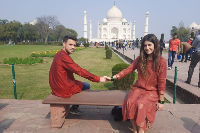 Overnight Taj & Fort Tour From Jaipur With Accommodation