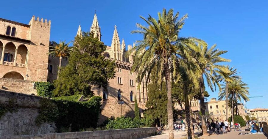Palma: Alleys of Old Town Self-guided Explorer Walk - Activity Overview