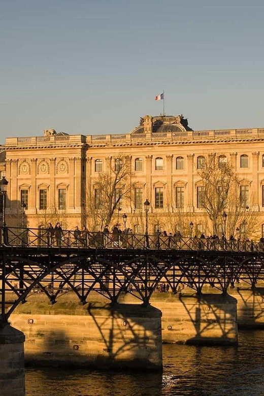 Paris: Highlighs of the Historic Center Private Walking Tour - Tour Logistics