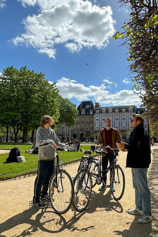 Paris: Local Culture &History on a 2.5-hour Guided Bike Tour - Tour Overview and Pricing
