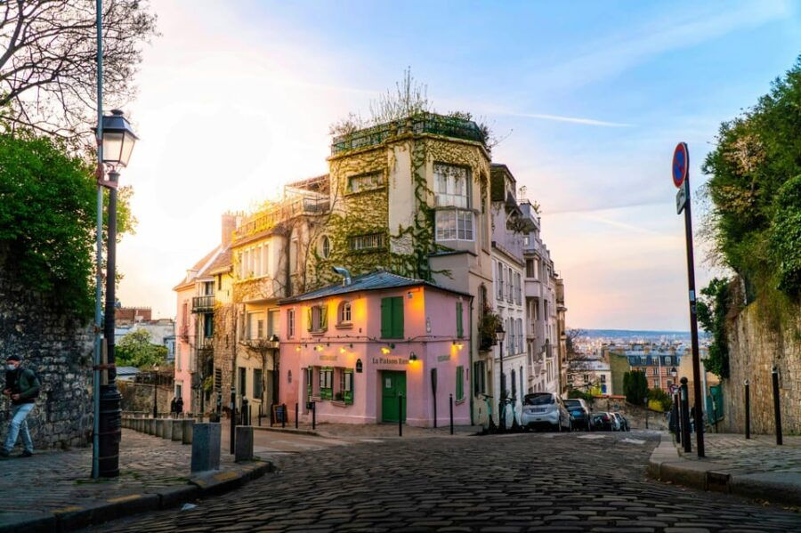 Paris: Montmartre Highlights Guided Walking Tour - Tour Overview and Pricing
