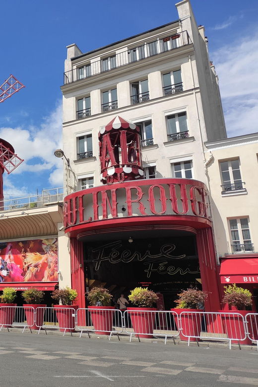 Paris : Montmartre Small Group Walking Tour - Tour Overview