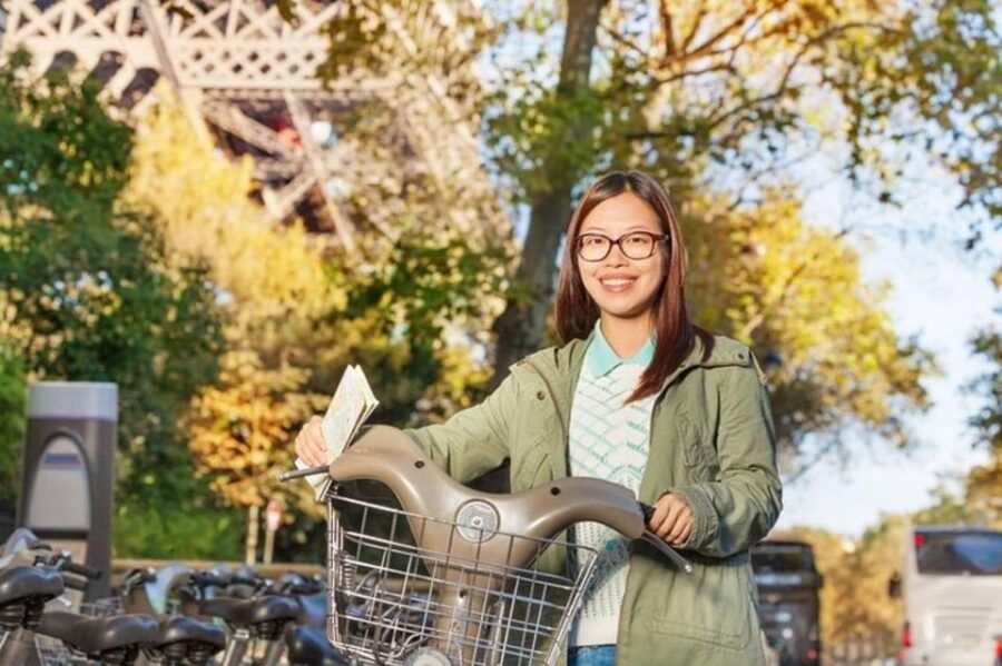 Paris : Private Bike Tour With A Guide - Itinerary Highlights