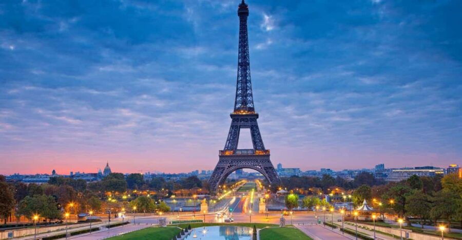 Paris: Private City Walking Tour With a Friendly Local - Overview of the Tour