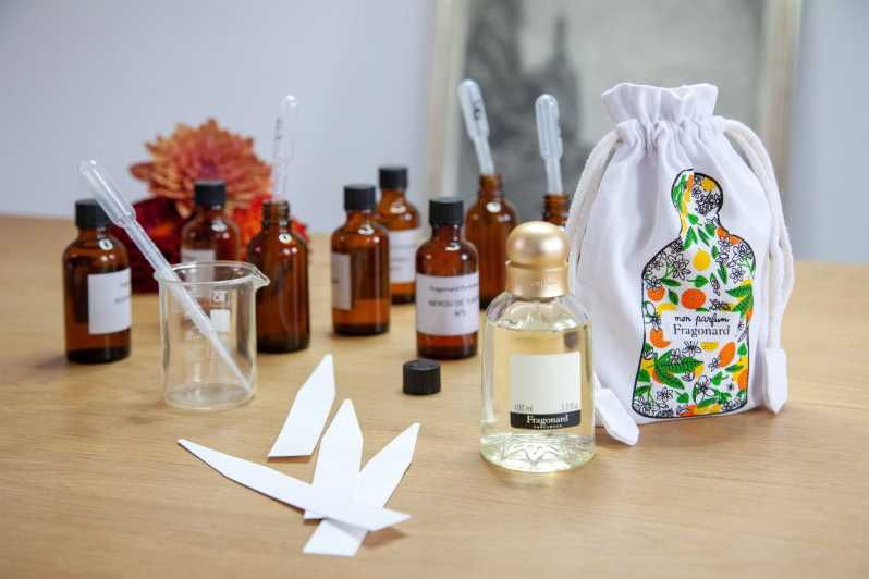 Perfumer Workshop in Cannes in English - Experience Details
