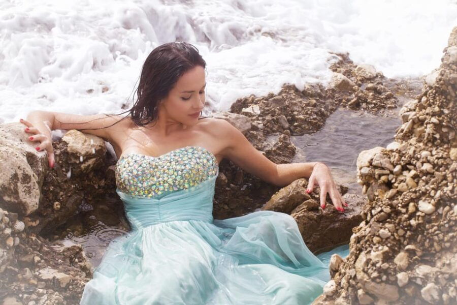 Photoshoot “Trash the Dress” in Nice, France - What Is "Trash the Dress"?