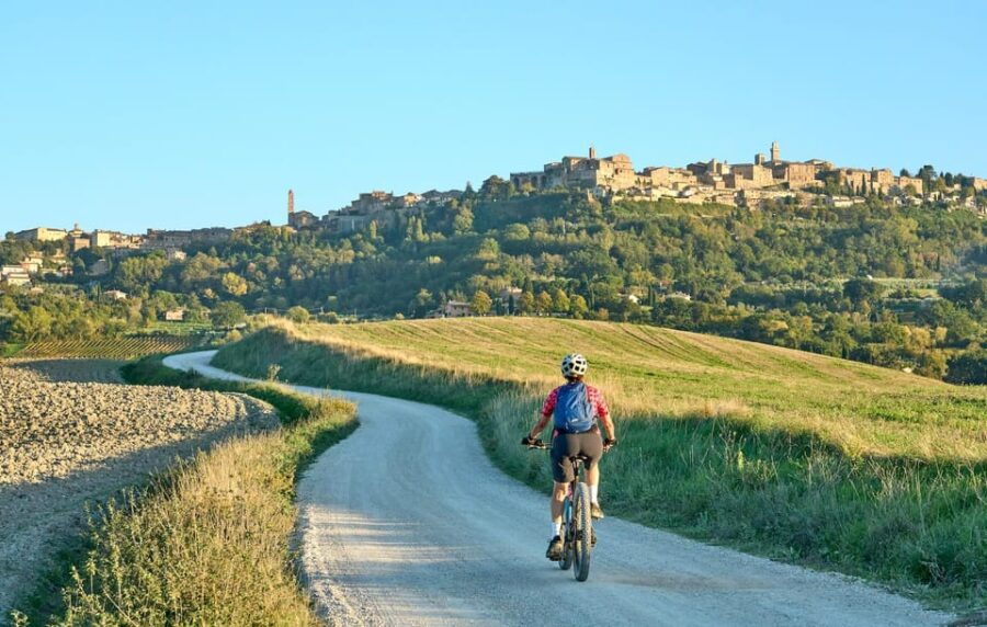 Pienza&Val Dorcia: E-Bike Tour + Pick-Up & Drop-Off by Van