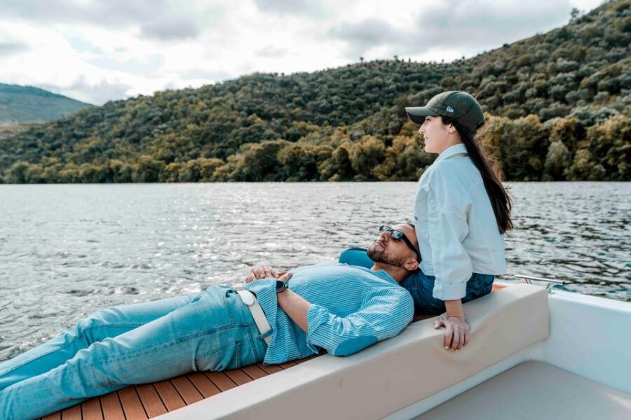 Pinhão: Private Solar Boat Tour – Wine Tasting Included