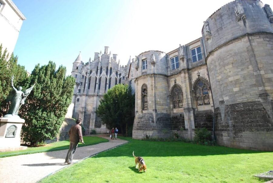 Poitiers: Powerful Women Walking Tour (Joan of Arc Etc.)