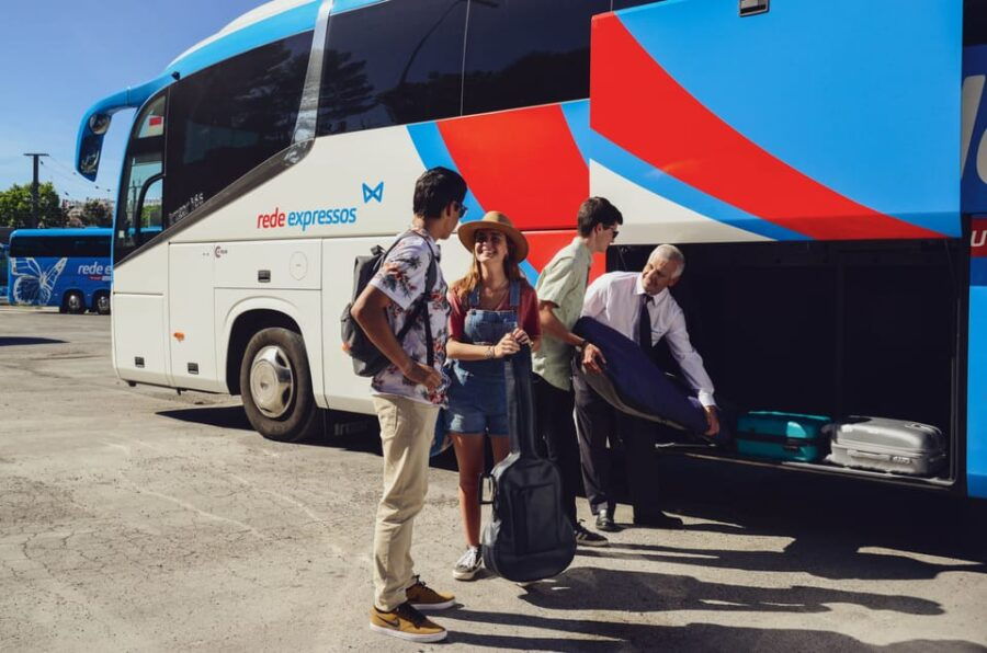 Porto: 1-Way Transfer To/From Porto Airport