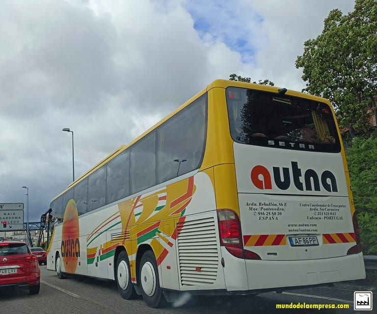 Porto Airport: Transfer To/From Valenca Do Minho Station - Service Overview