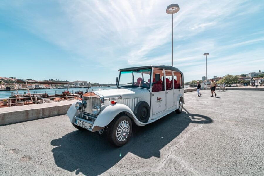 Porto: City Center Eco Car Tour River