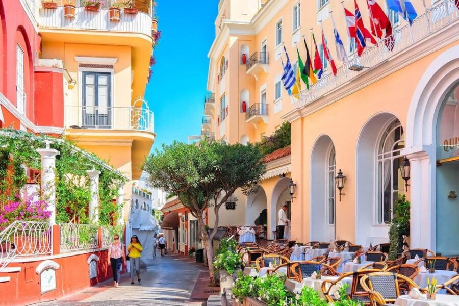 Positano: Capri Boat Tour With Swimming, Drinks, and Snacks