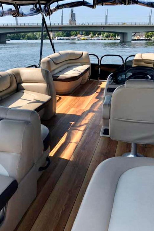 Potsdam: Rent a License-Free Boat for up to 14 PAX