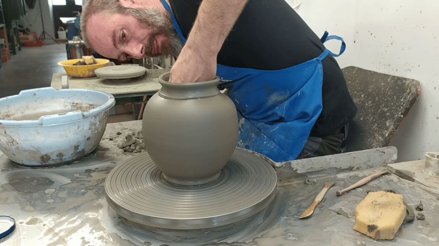Pottery Wheel Workshop in Mugello, Tuscany. - Workshop Overview