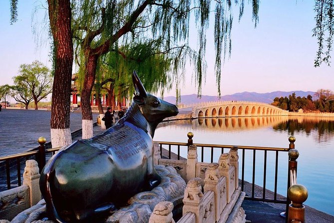 Private Beijing Day Tour Boating in Summer Palace and Hutong Visiting
