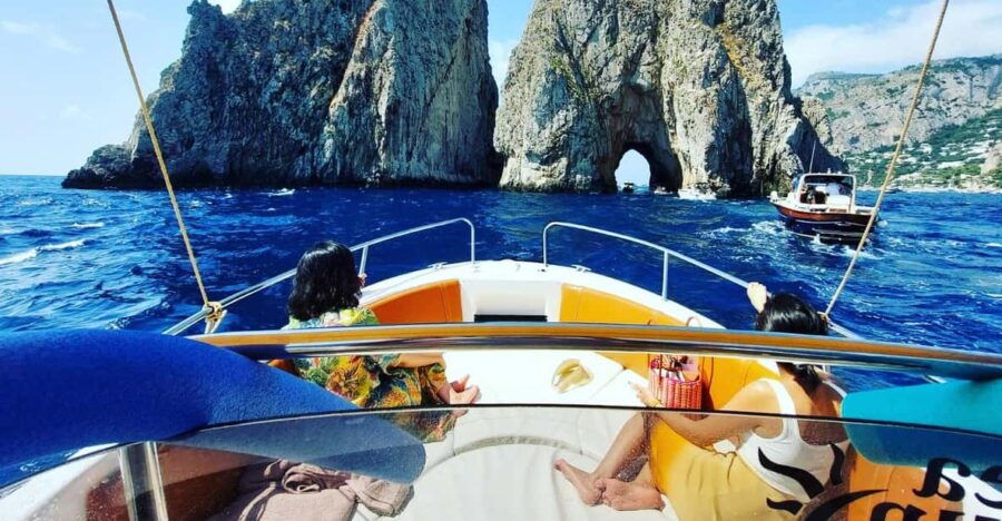 Private Boat Tour of the Island of Capri