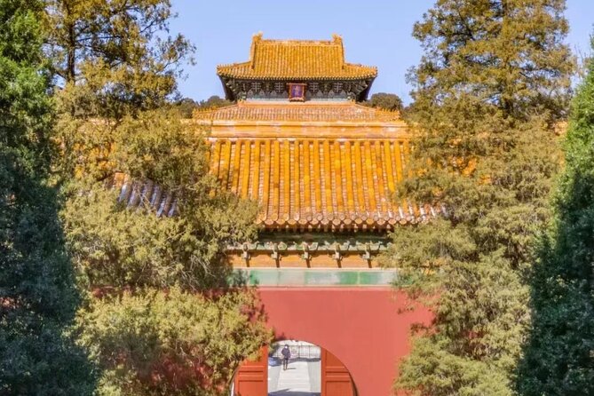 Private Day Tour Great Wall Badaling and Ming Tomb With Lunch - Tour Overview