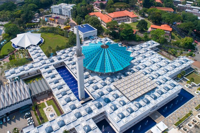 Private Day Tour to Kuala Lumpur and Malacca Historical