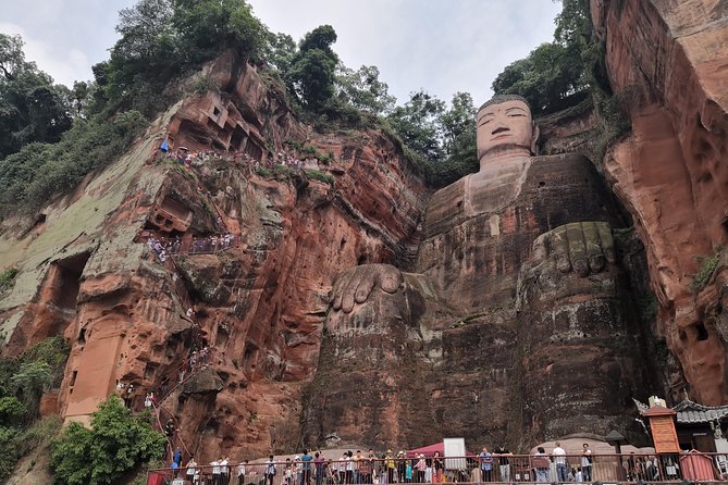 Private Day Tour to Leshan Giant Buddha With Lunch From Chengdu - Lunch Inclusions