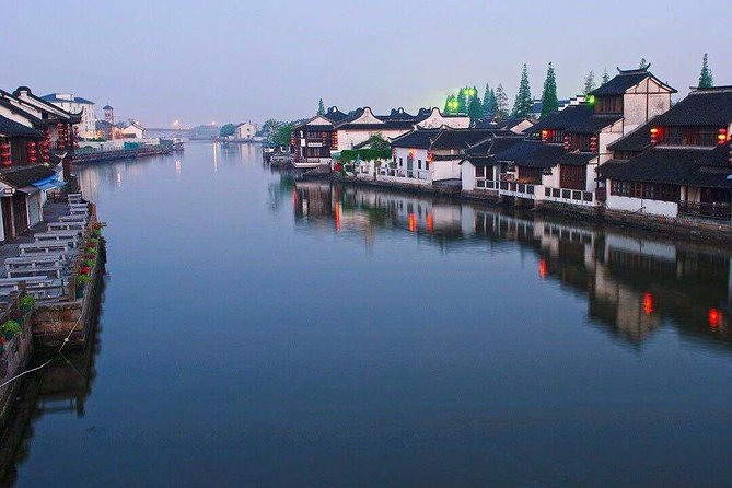 Private Day Tour to Zhujiajiao Water Town and Shanghai City Highlights