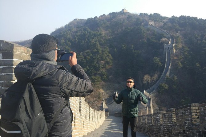 Private Full-Day Tour With Fruit Picking and Great Wall of China