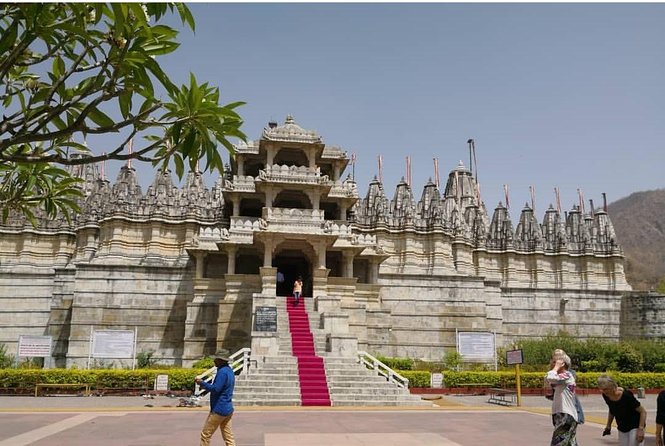 Private Guided Tour to Kumbhalgarh Ranakpur - Inclusions