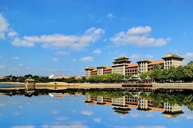 Private Half-Day Tour to the Most Famous Scenic Jimei School Village in Xiamen