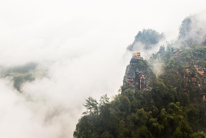 Private Huangshan Day Tour With Qiyun Mountain and Hui Culture Experience
